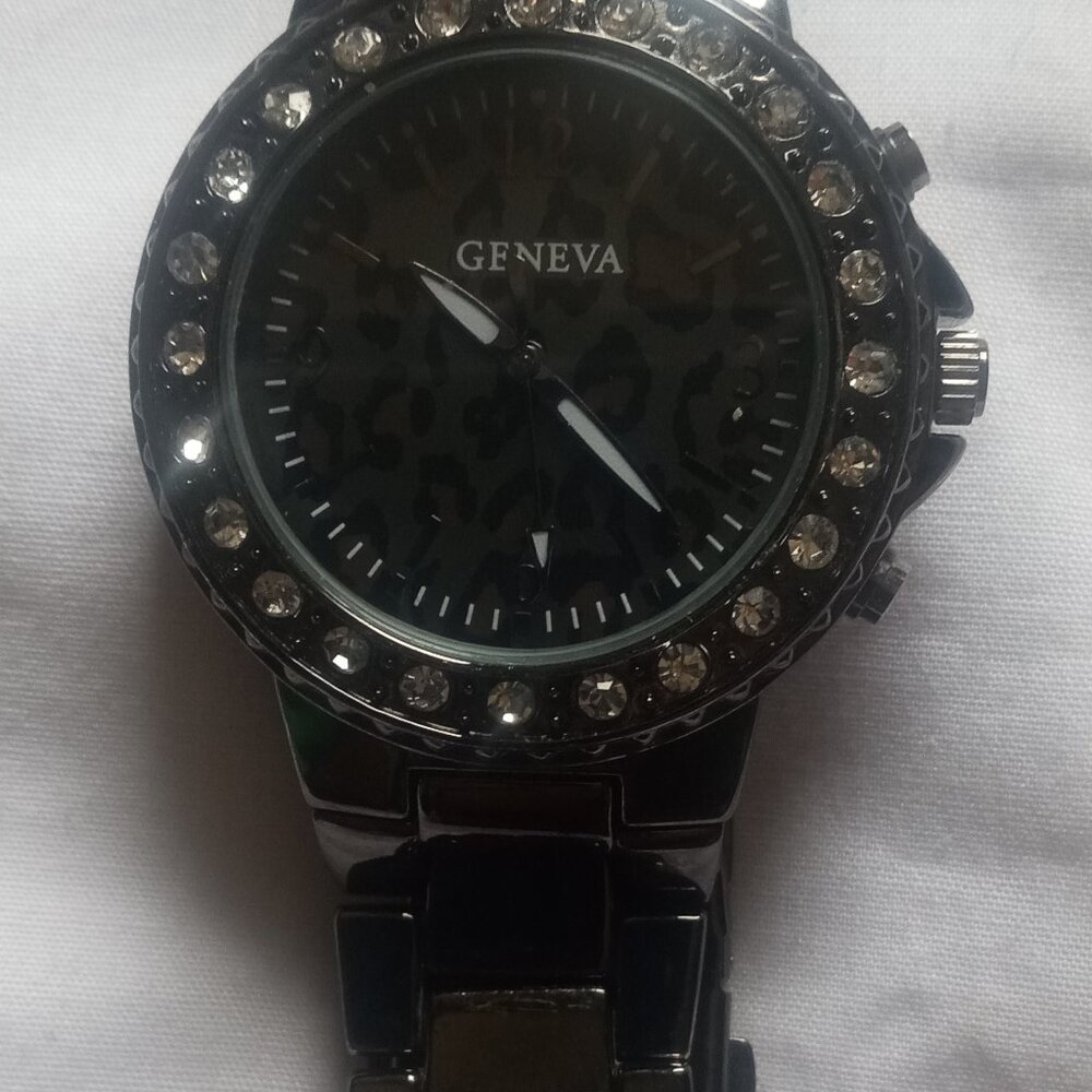 Geneva Japan Move Black Watch Rhinestone Bazel, Gun Metal, New Battery, Working